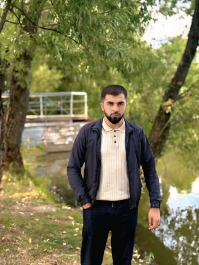 Парень Дамир